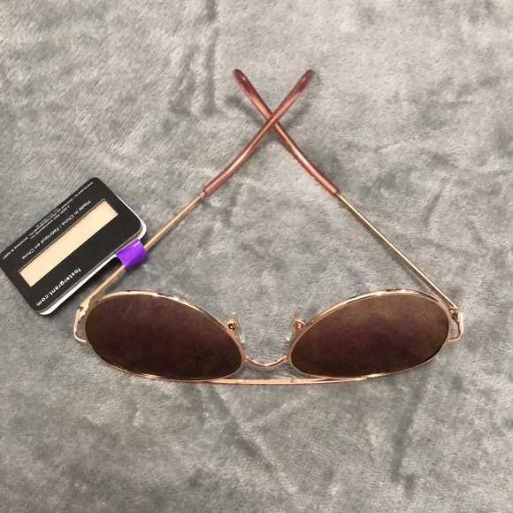 Foster Grant maxblock sunglasses - Picture 3 of 5